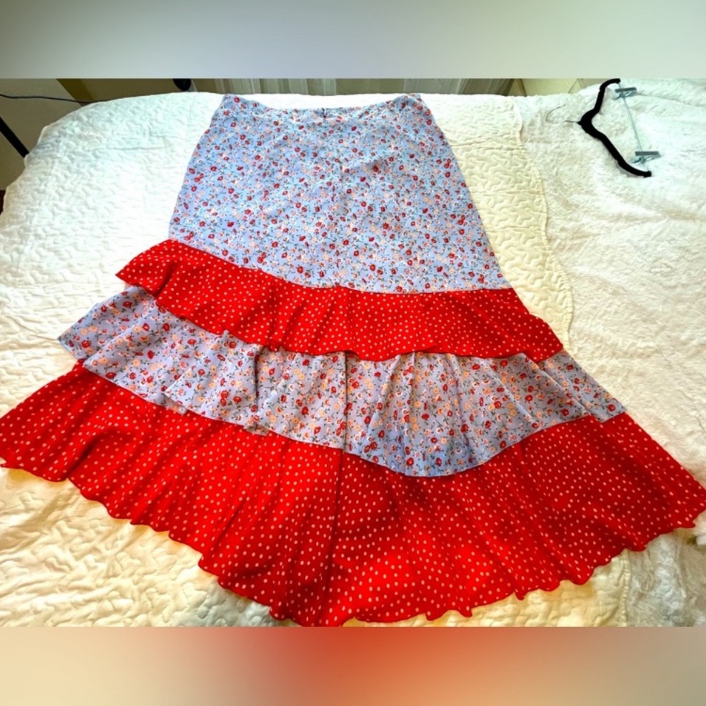Light Blue ❤️Red Floral ❤️ Tiered Maxi Skirt ❤️Lining❤️❤️❤️❤️ - Picture 5 of 10